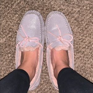 Gray Breast Cancer Ugg Moccasins💕
